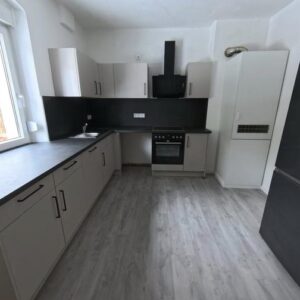 Erstbezug in Stadtnähe: 4-Zimmer-Whg inkl. neuer Küche