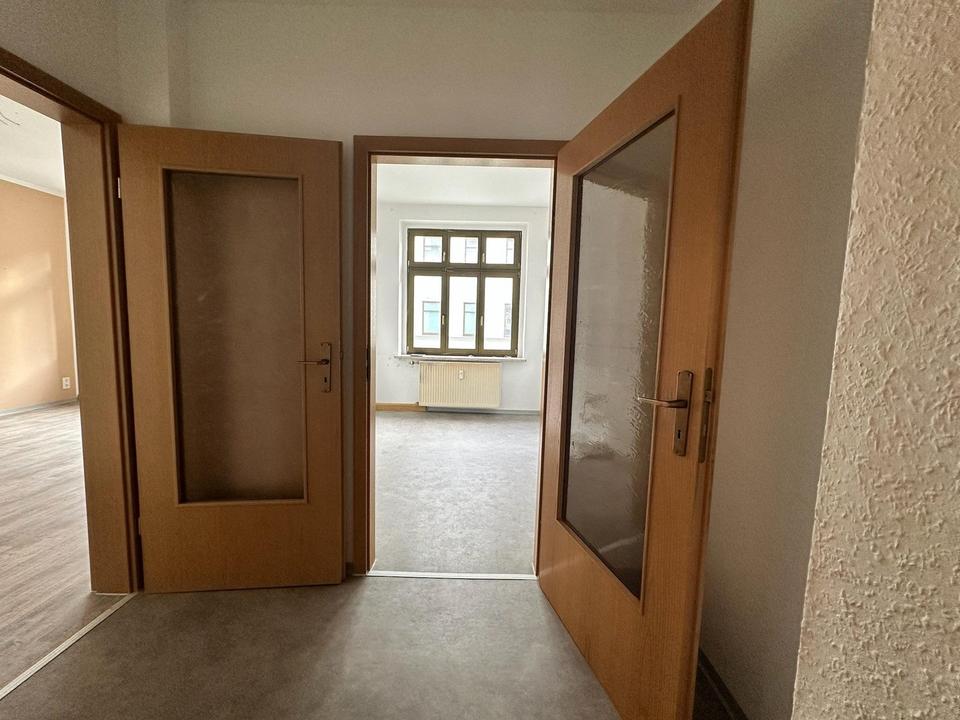 Gemütliche 2-Raum-Wohnung im Gründerzeithaus – zentral in Meerane – Bild 3