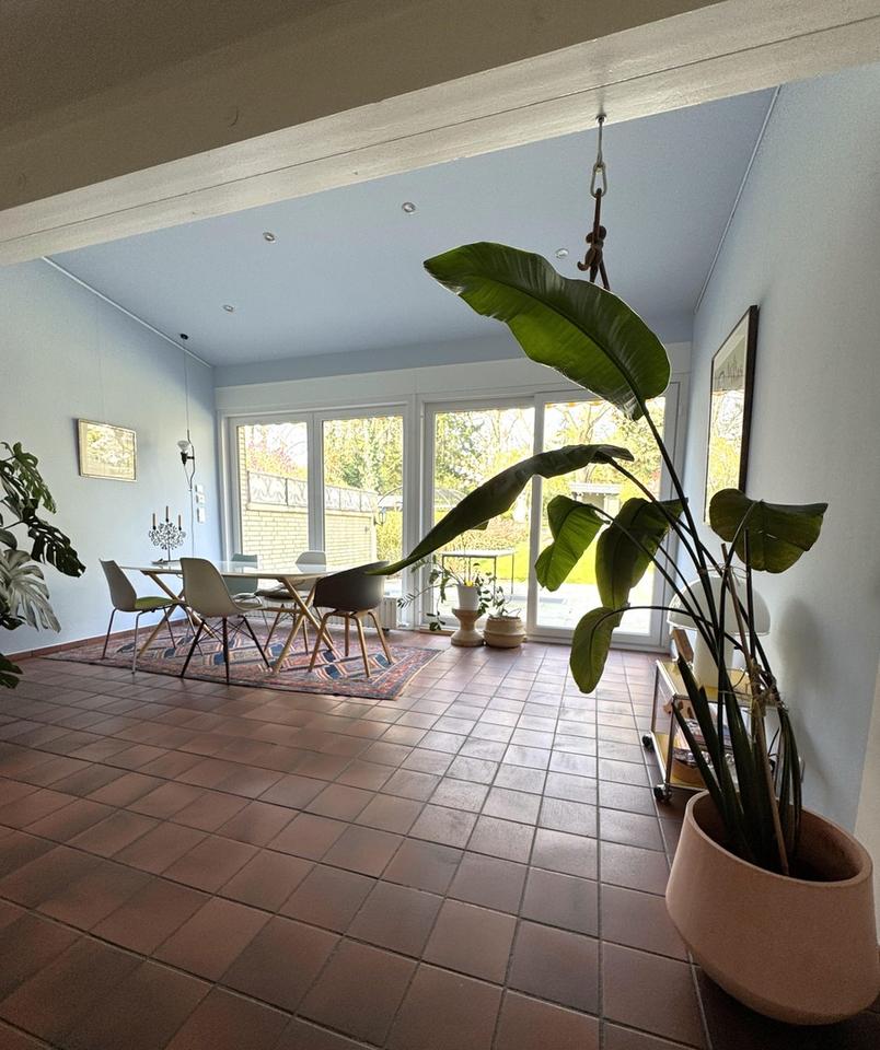 Top gepflegtes Reihenendhaus mit viel Platz und Traumgarten in ruhiger Lage – Bild 8