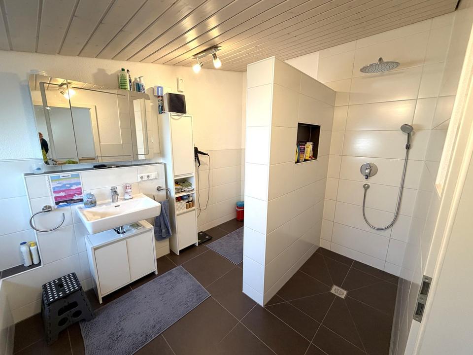 Moderne DHH mit Pergola, Garage & PV | 6 Zimmer | 148 m² | KfW-55 Standard – Bild 17