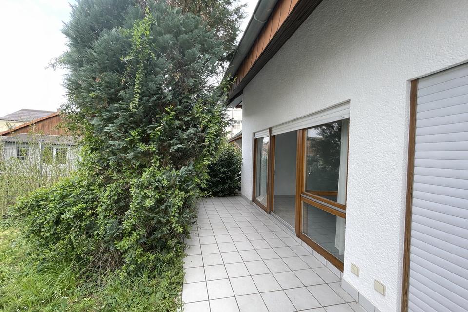 Teilmöblierte schöne 1-Zimmer Wohnung in zentraler, ruhiger Lage – Bild 2