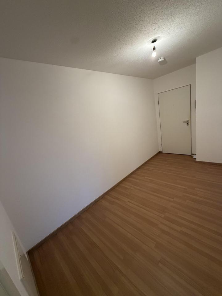 Helle 2-Zimmer-Wohnung mit Balkon – Bild 4