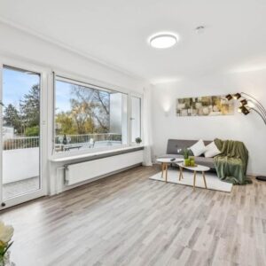 Helle & bezugsfertige 2-Zimmer Wohnung SB-Eschberg, provisionsfrei vom Eigentümer