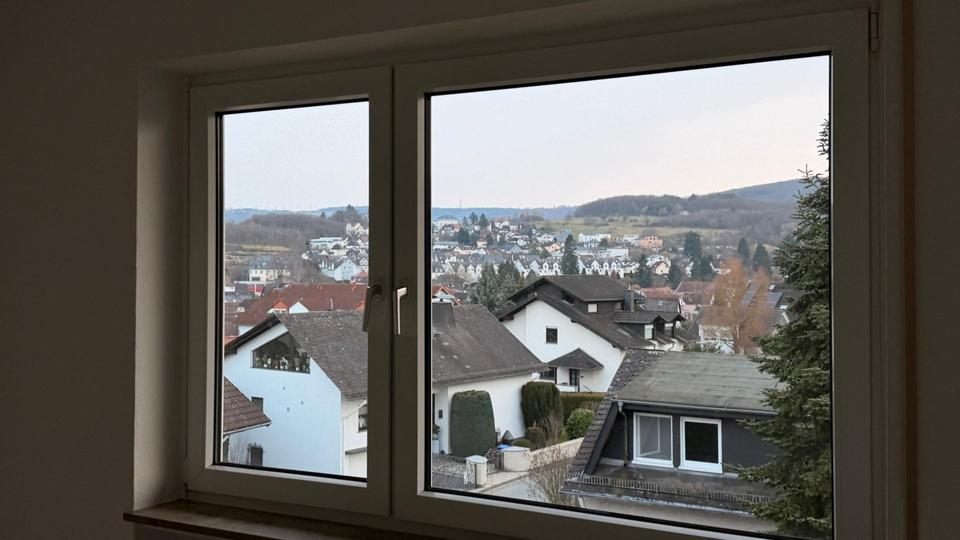 Helle 3-Zimmer-Wohnung mit Traum-Blick, Süd-Ost-Balkon & EBK – Bild 17