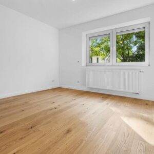 Frisch sanierte 2-Zimmer Wohnung mit Balkon