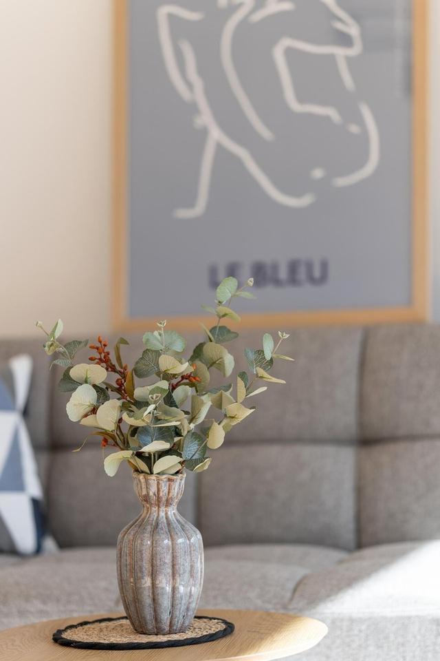 Neu renovierte 2 Zi-Whg m. Balkon voll möbliert mit Schwimmbad – Bild 10