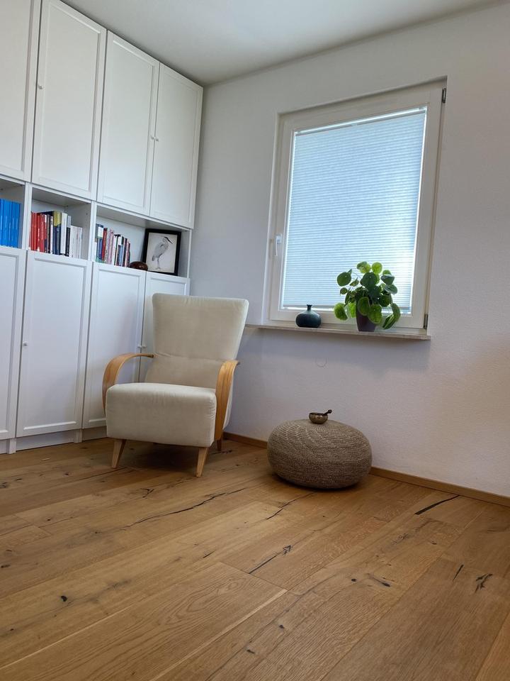 2,5-Zimmer-Wohnung (77 m²) mit traumhafter Aussicht – Bild 3