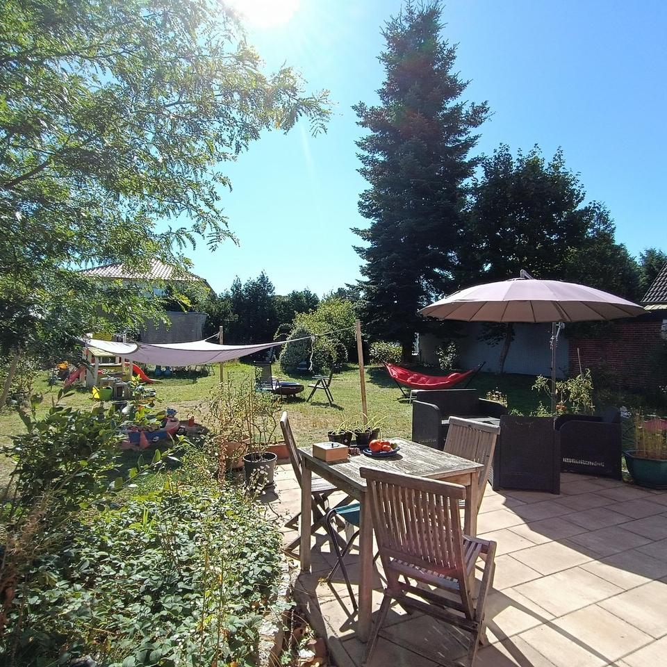 Modernisiertes Einfamilienhaus mit vollwertiger Einliegerwohnung und großem Garten – Bild 17