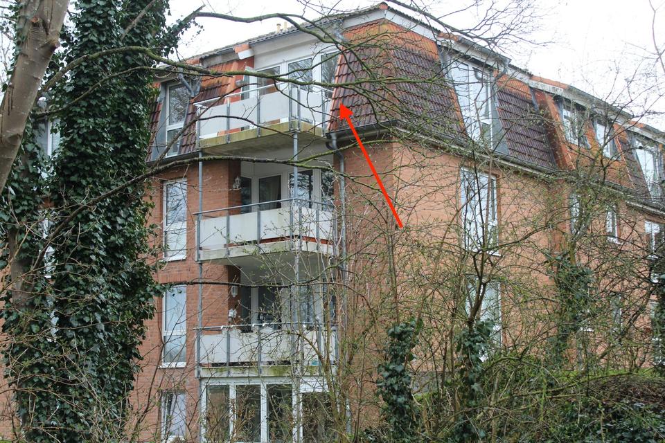 Top geschnittene Dachgeschosswohnung mit Balkon und Stellplatz direkt am Oldenburger Stadtpark – Bild 2