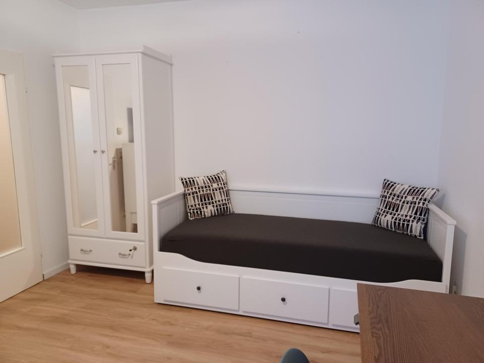 Charlottenburg Wohnen mit Spreeblick vom Balkon inkl. PKW Stellplatz – Bild 14