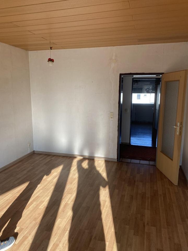 Sonnige, freundliche 3 Zimmer Wohnung mit Südwestbalkon – Bild 5