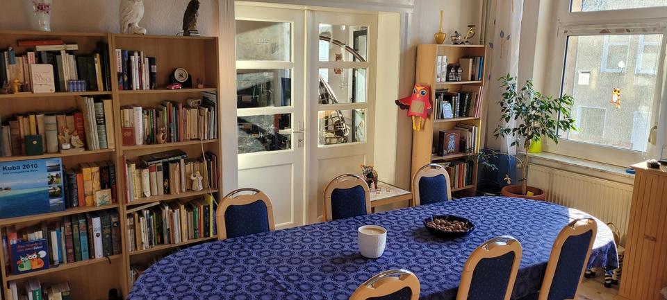 Barrierefrei wohnen in Zweifamilienhaus mit Lift, Garten & Autostellplätze – Bild 22