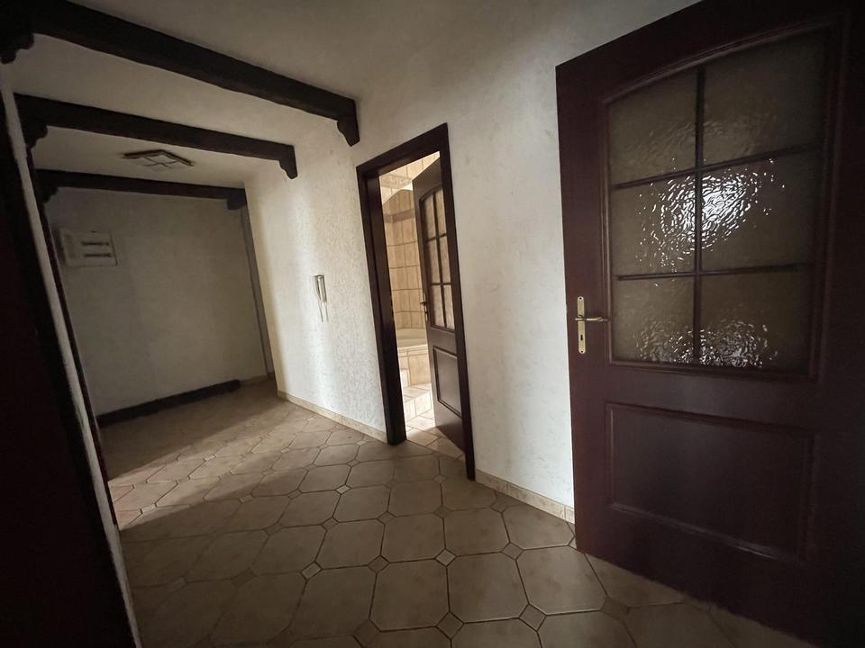 Gepflegtes Stadthaus mit Garten und Terrasse – Bild 22