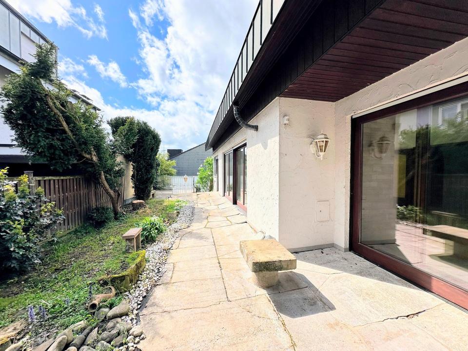 Repräsentatives 2-Familienhaus mit Ausbaupotential in begehrter Wohnlage – Bild 11