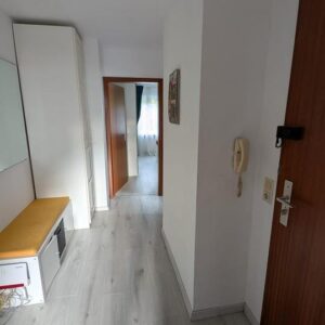 3ZKB schön geschnitten mit Hobbyraum, Terrasse und Gartenmitbenutzung in ausgezeichneter Lage