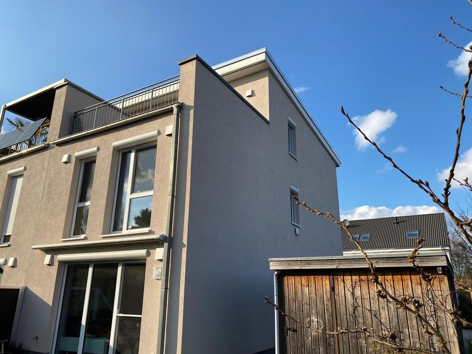 Neuwertige Doppelhaushälfte mit wunderschöner Aussicht