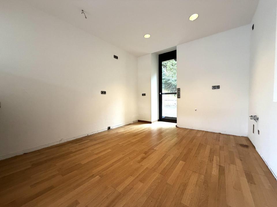 Modernes, großes, vielseitiges Haus inkl. Garage * in Kordel – Bild 6