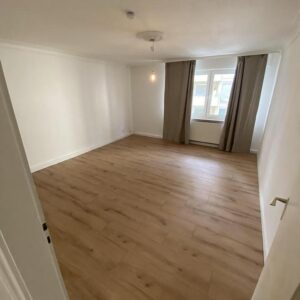 Modernisierte Wohnung mit Einbauküche – zentrale Lage direkt am Hauptbahnhof Pforzheim