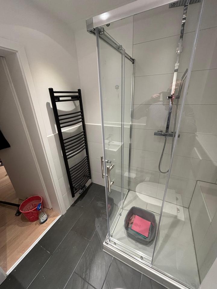 Zwei-Zimmer-Wohnung, EBK, Klima, Abstellraum