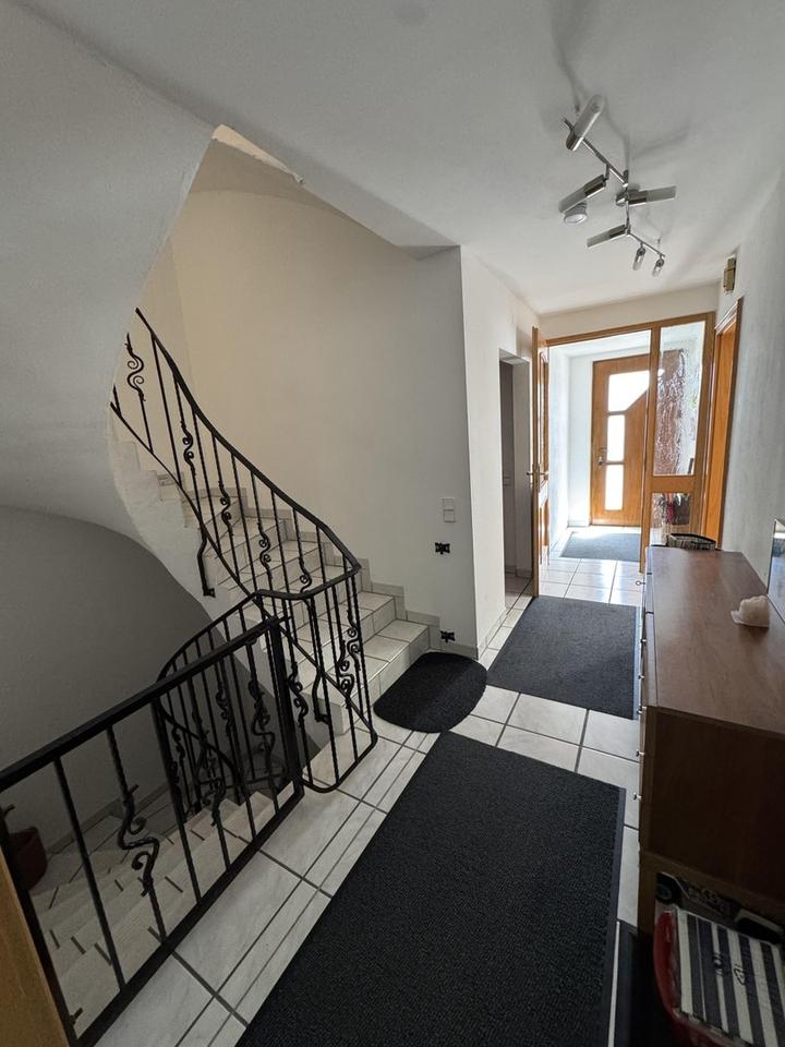 Platz für die ganze Familie! Traumhafte Doppelhaushälfte mit Blick ins Grüne – Bild 5