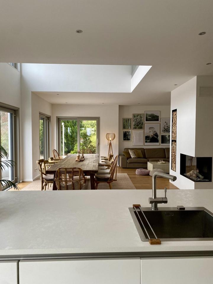 Moderne Stadtvilla mit Pool in Waldrandlage – Bild 17