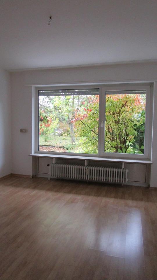 Große helle Wohnung mit großem Garten, in bevorzugter Wohnlage – Bild 24