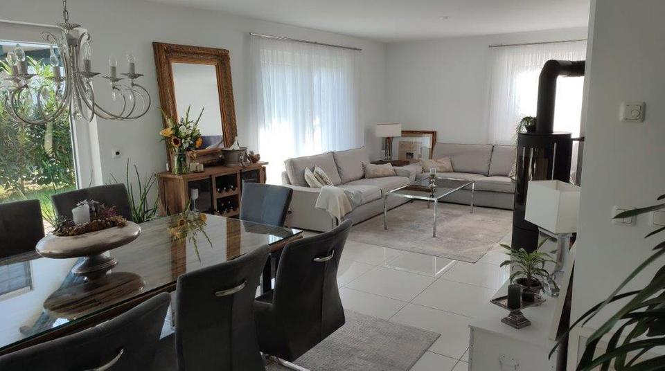 Stilvolles Einfamilienhaus nahe am Wasser und Wald – Bild 7