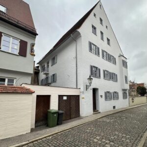 Einzeldenkmal - Mehrfamilienhaus in Augsburgs Innenstadt, Dachbodenausbau möglich