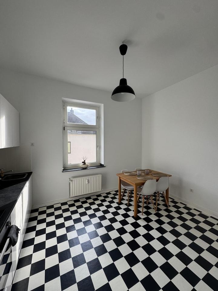 Modernes WG-Zimmer mit Empore in zentraler Lage - Düsseldorf Friedrichstadt – Bild 9