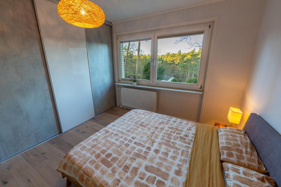 Großzügiges Ein-/Zweifamilienhaus in bester Lage mit tollem Garten – Bild 6