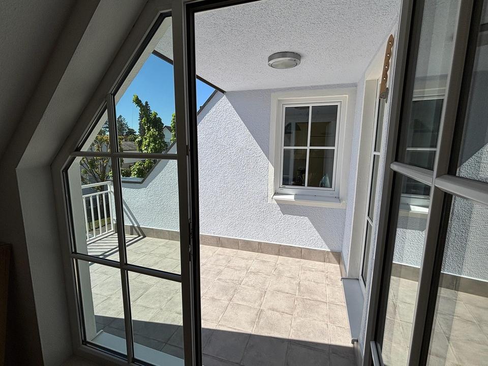 Langfristige Kapitalanlage: Wunderschöne sonnige Dachgeschoß-Galerie Wohnung (vermietet) – Bild 2