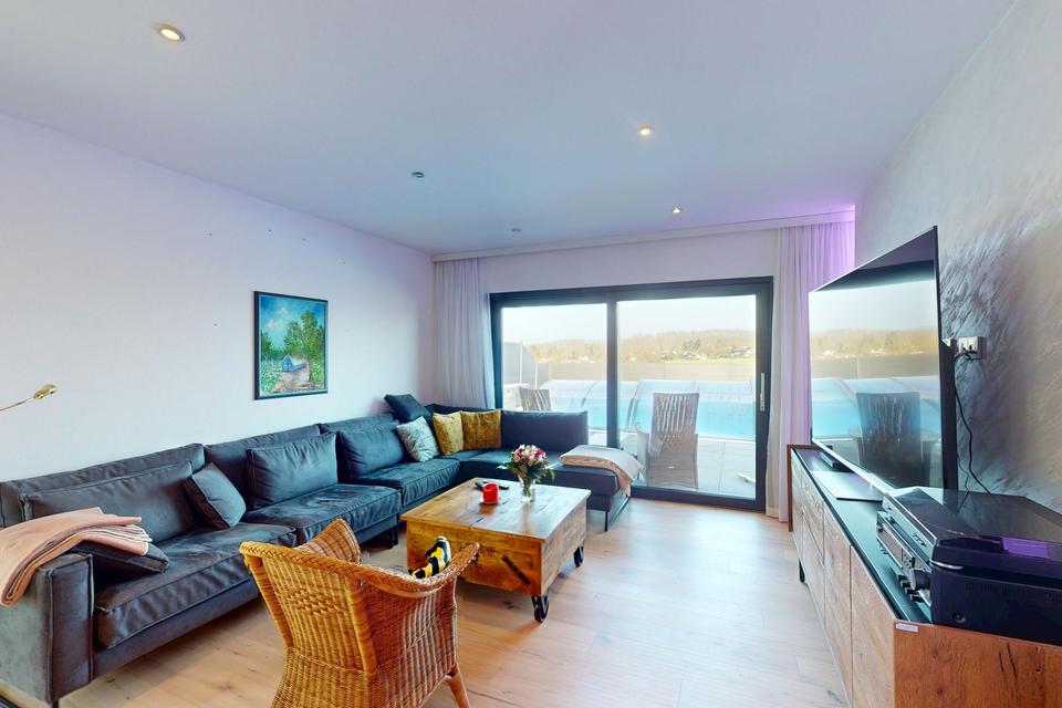 Barrierearmer Bungalow mit 7 Zimmern, KNX-System, Pool und hochwertigster Ausstattung – Bild 8