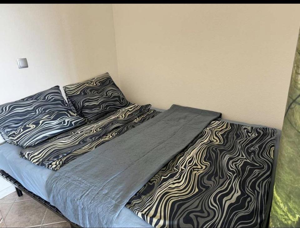 Möblierte 1-Zimmer-Wohnung im 10. Stock mit herrlicher Aussicht – Bild 7