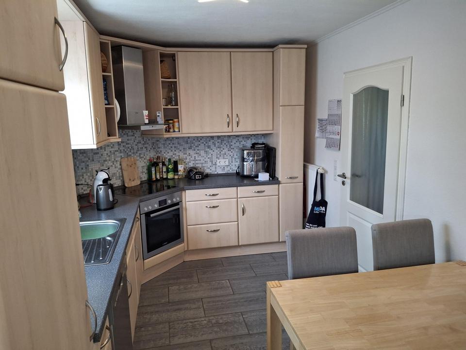 Nahe Ostsee: Gepflegte Doppelhaushälfte mit Kamin, Sauna und Doppelcarport – Bild 5