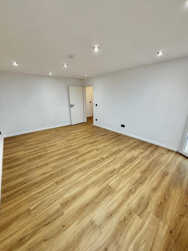 4,86% Rendite mit Traumblick: frisch sanierte 3-Zimmer-Wohnung *PROVISIONSFREI* – Bild 3