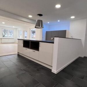 Schöne Haushälfte mit 5,5 Zimmer 2021 saniert