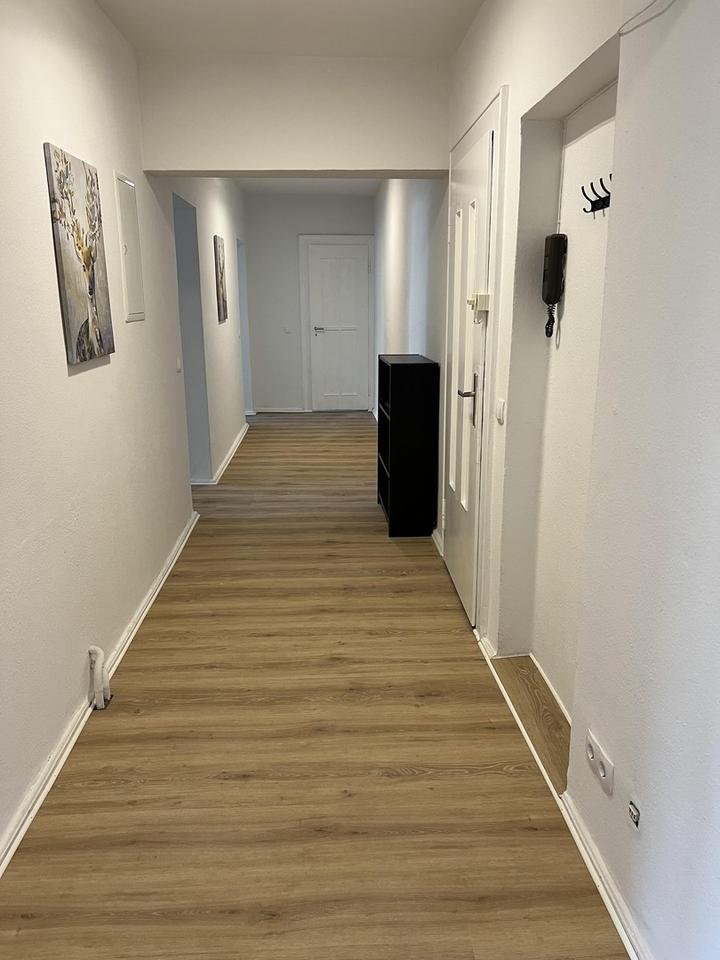 4 freie WG-Zimmer, frisch renoviert und neu möbliert in zentraler Lage am Plärrer – Bild 11