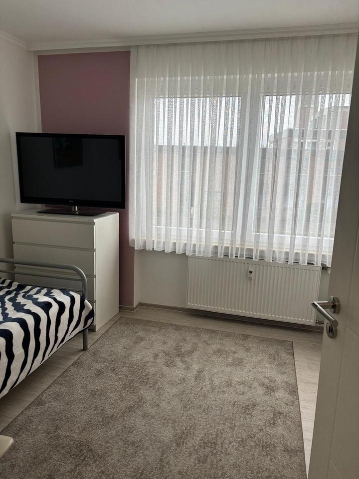 Provisionsfrei: Helle 3-Zimmer-Wohnung (75qm) mit Südbalkon in Kaarst Mitte – Bild 3