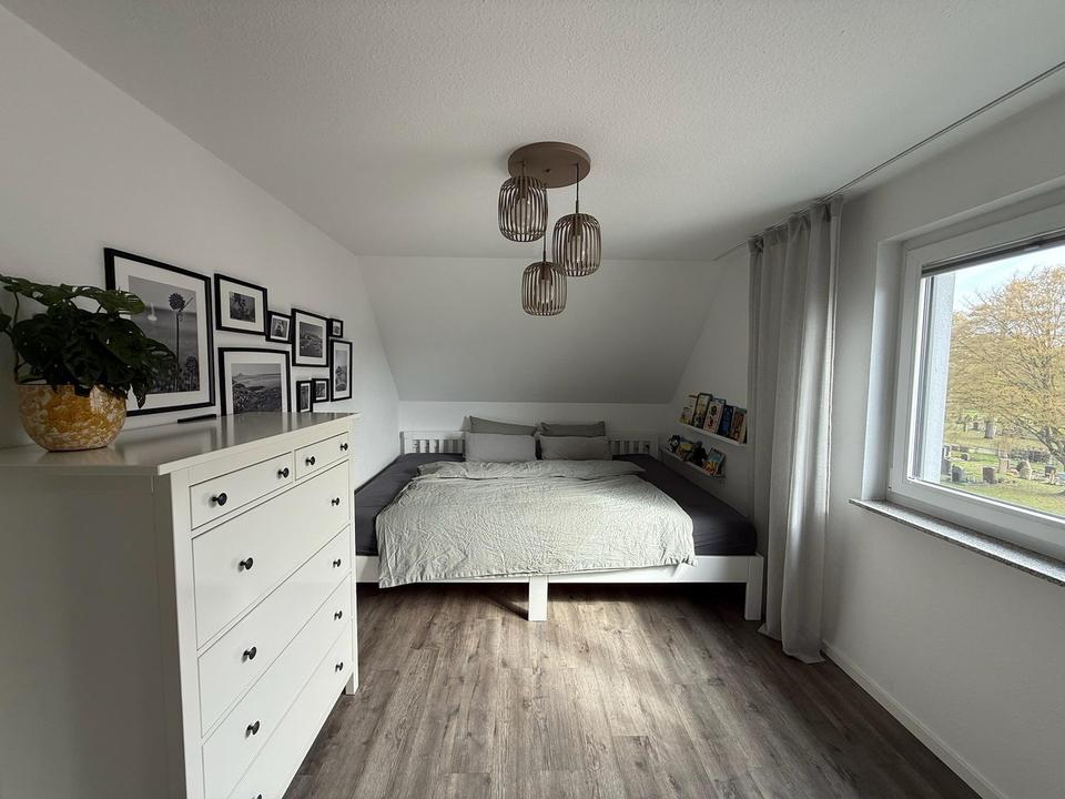 Moderne 4-Zimmer-Maisonettewohnung mit Südbalkon – Bild 8