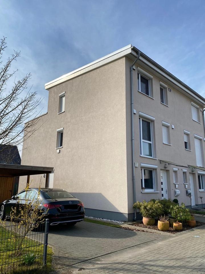 Neuwertige Doppelhaushälfte mit wunderschöner Aussicht – Bild 2