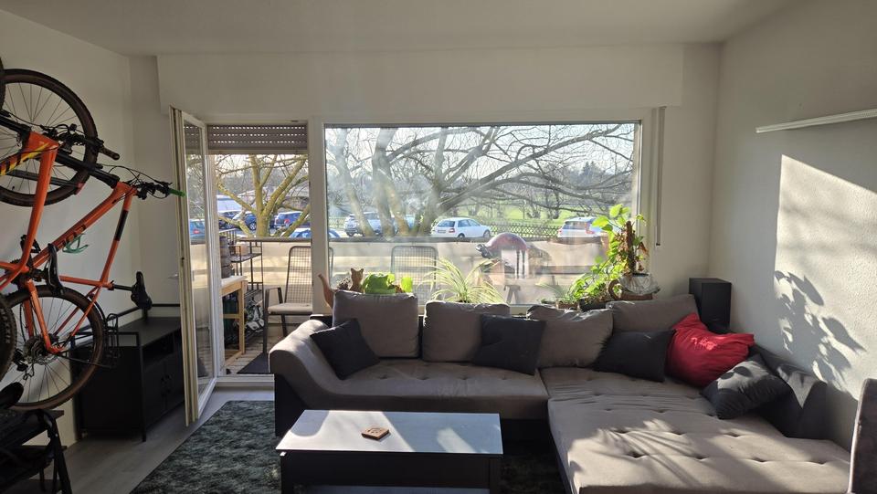 Kurzfristig verfügbar: Sanierte teilmöblierte 2,5-Zimmer-Wohnung mit EBK in Hochheim – Bild 8