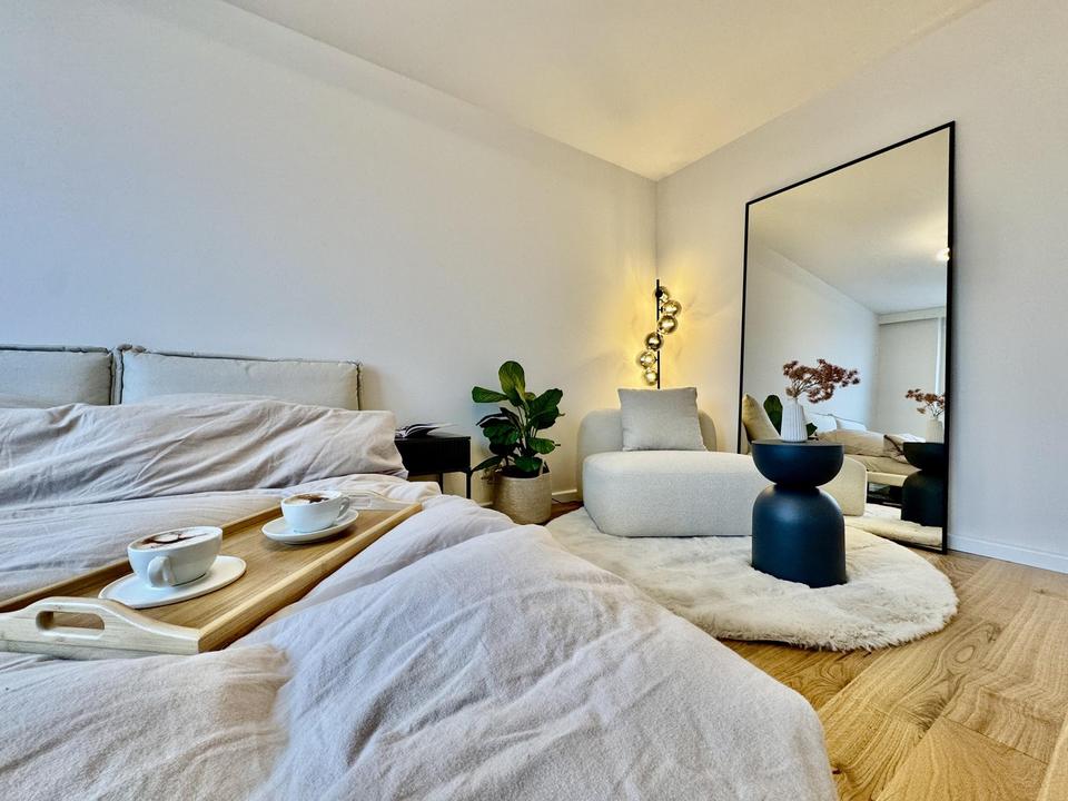 Leerstehende 2-Zimmer-Wohnung mit Balkon: Erstbezug nach Modernisierung im Herzen Düsseldorfs! – Bild 12