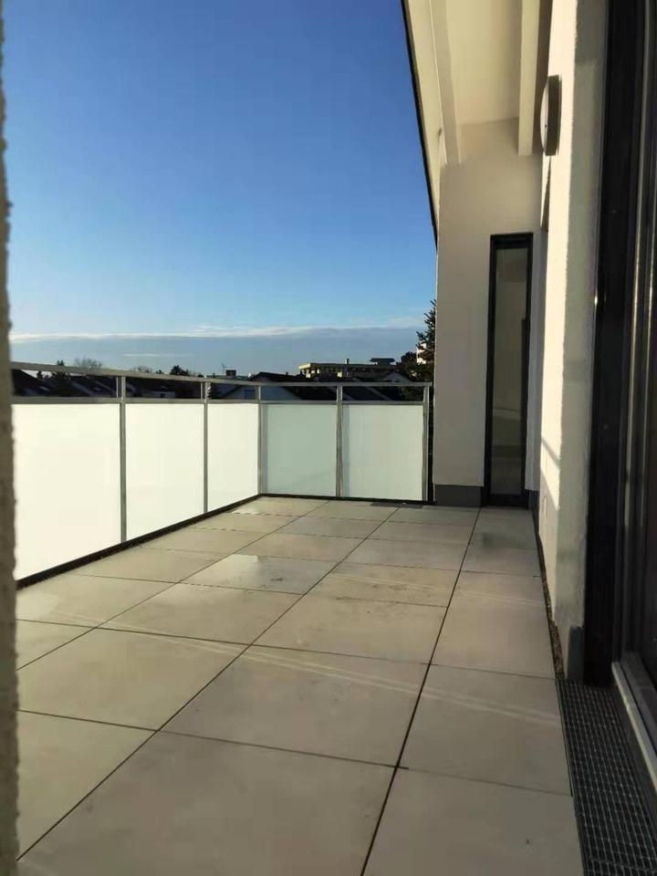 Moderne und helle 3,5-Zimmer-Wohnung | Balkon & Garage | EBK | 3 Min U-Bahn | Nähe Uni Hohenheim – Bild 8