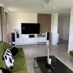 Helle 4-Zimmer-Wohnung 98 m² mit 2 Balkonen, Küche und Tiefgarage