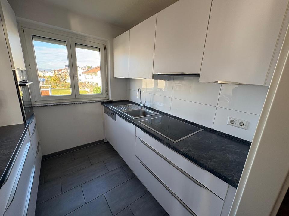 2,5 Zimmer Wohnung mit Balkon & Garten – Bild 3