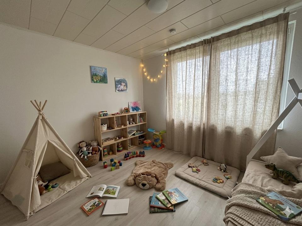 Sonnige 3-Zimmer-Wohnung mit 2 Balkonen und Fernblick plus Stellplatz in Kerpen – Bild 8