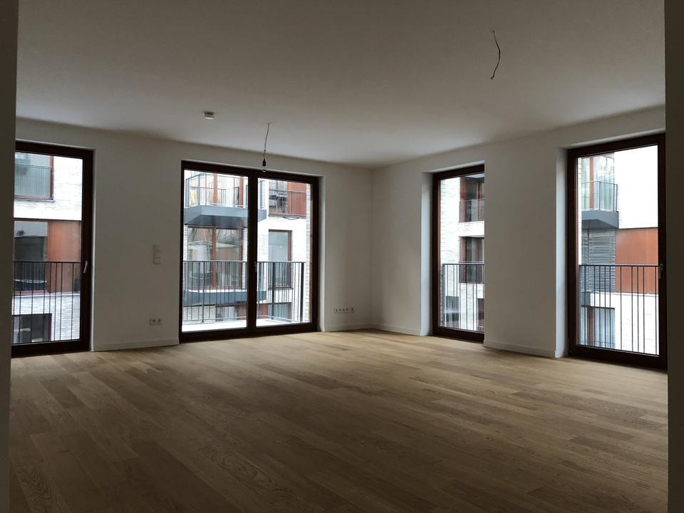 2-Zimmer Apartment mit Einbauküche, Balkon und Keller.