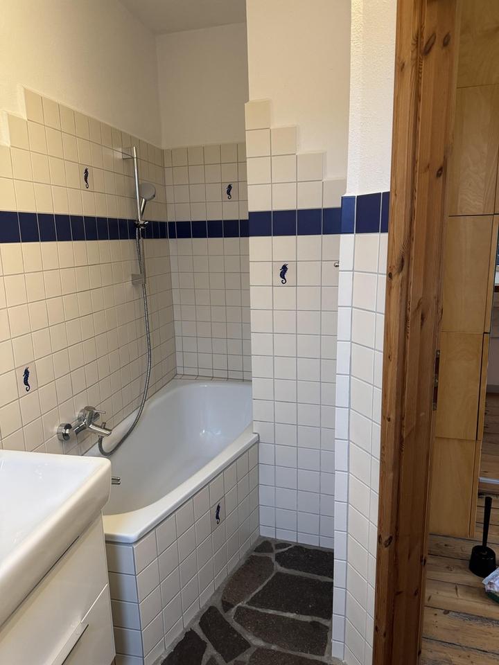 Haus mit zwei Wohneinheiten und einem separaten großen Garten – Bild 24