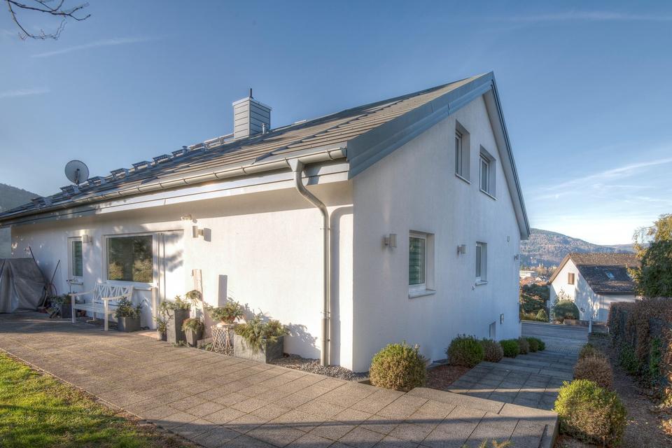 Hochwertiges Einfamilienhaus in ruhiger Lage in Bürgstadt – Bild 2