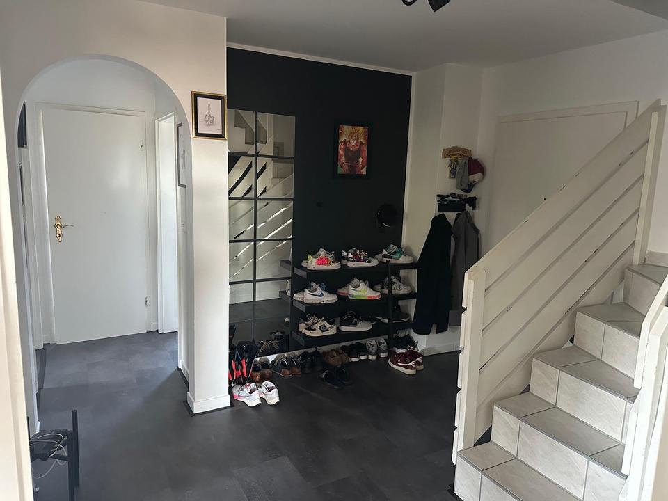 Provisionsfreie Vollmöblierte Maisonette Wohnung + 2 Stellplätze – Bild 3